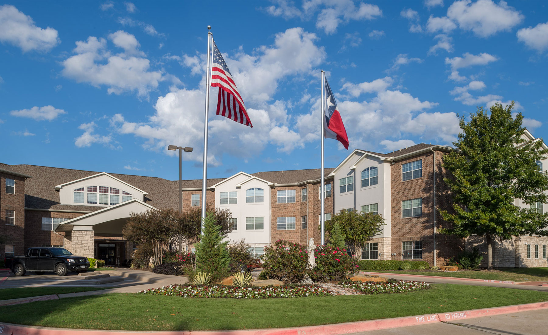 Front exterior view of Montain Creek Retirement Leving